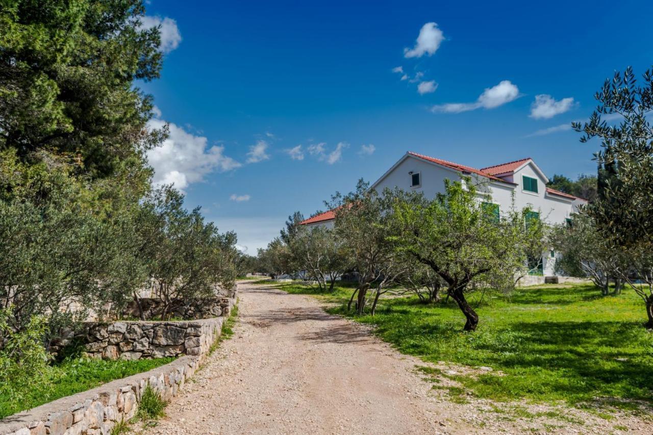 Bijaka Villas&Apartments Milna  Exterior foto
